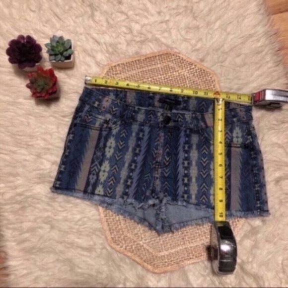 Tribal Southwestern Print Jean Shorts - Picture 2 of 7